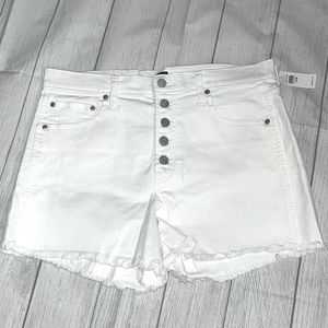 NWT GAP Factory Denim White Shorts 14/32